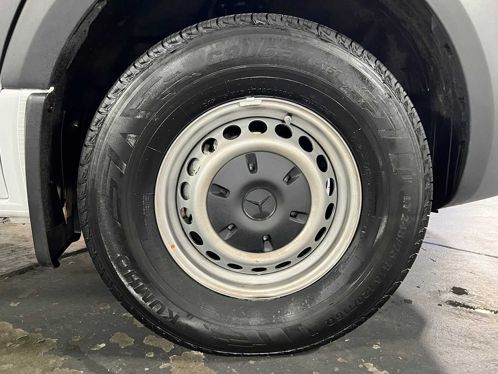 2025 Mercedes-Benz Sprinter Cargo Van 2500 Standard Roof I4 Diesel 144" RWD