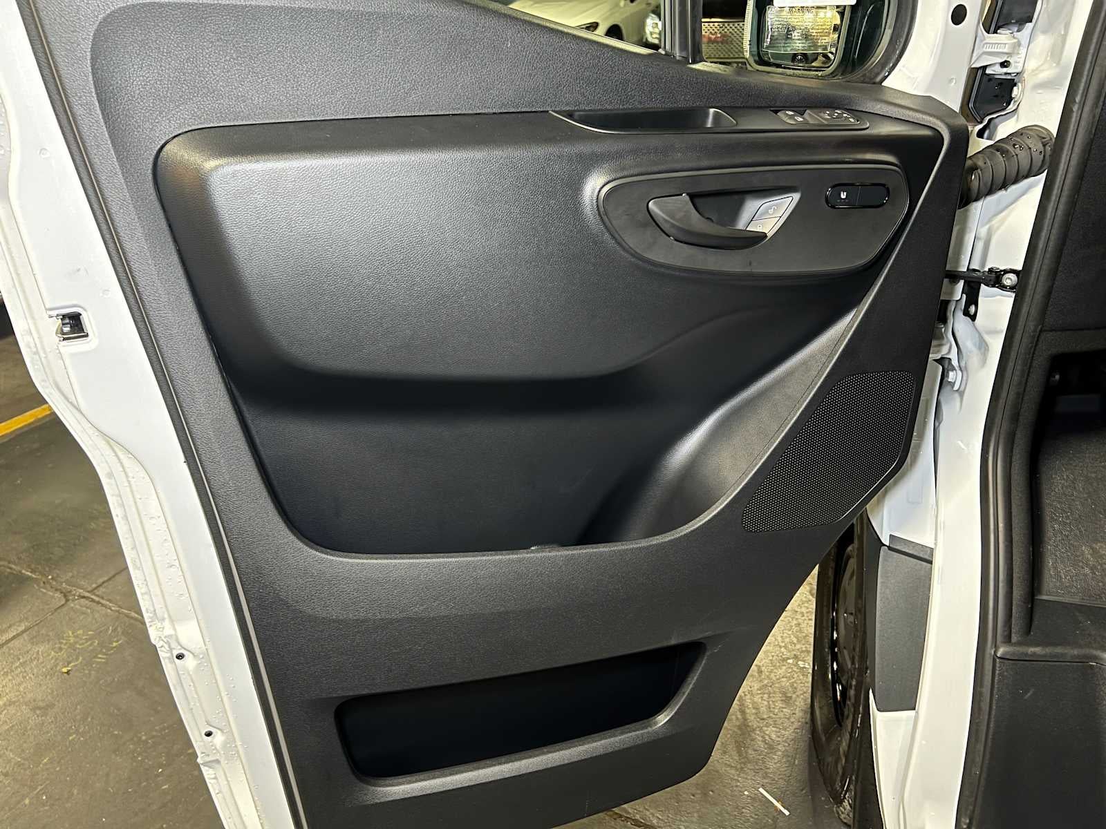 2025 Mercedes-Benz Sprinter Cargo Van 2500 Standard Roof I4 Diesel 144" RWD