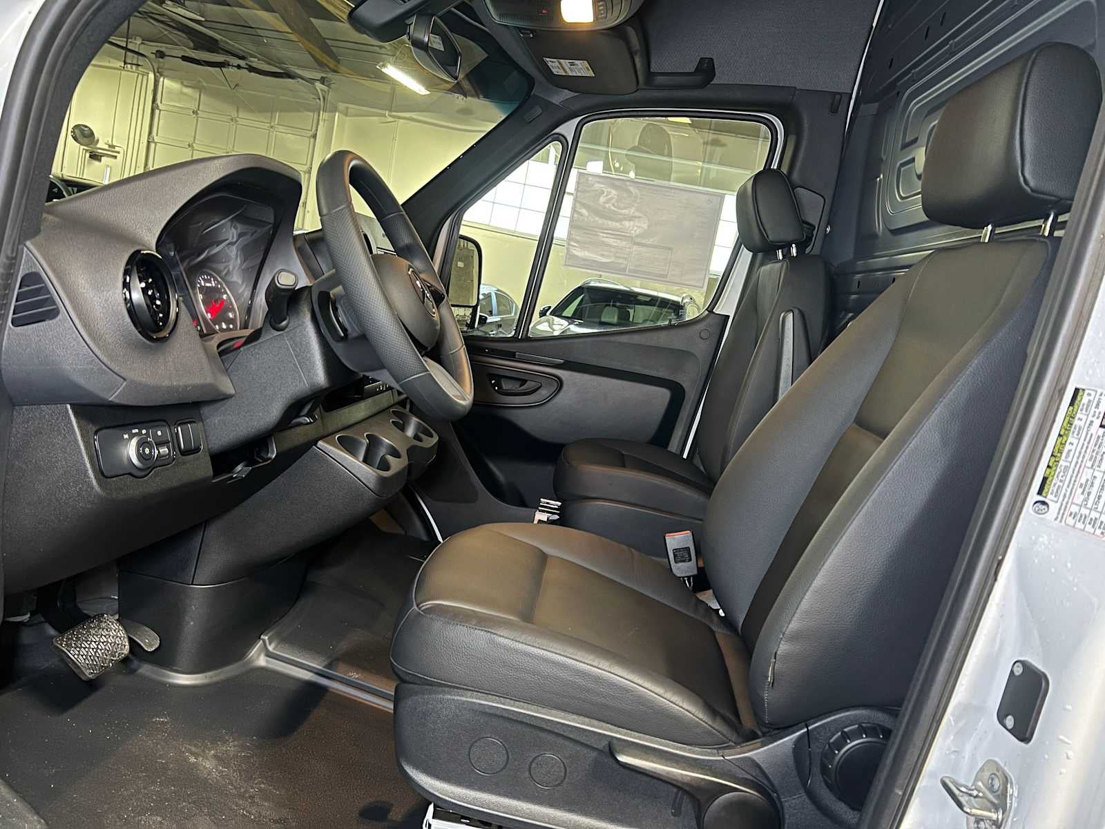 2025 Mercedes-Benz Sprinter Cargo Van 2500 Standard Roof I4 Diesel 144" RWD