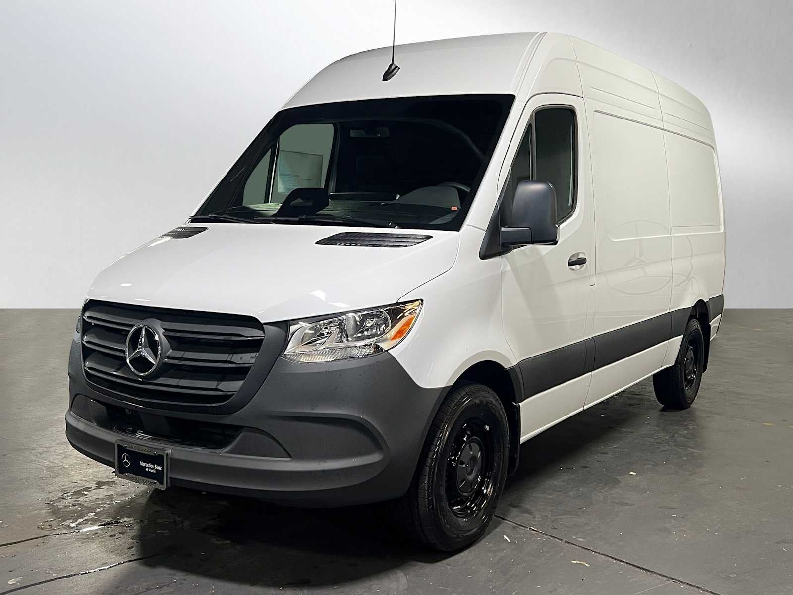 2025 Mercedes-Benz Sprinter Cargo Van 2500 Standard Roof I4 Diesel 144" RWD