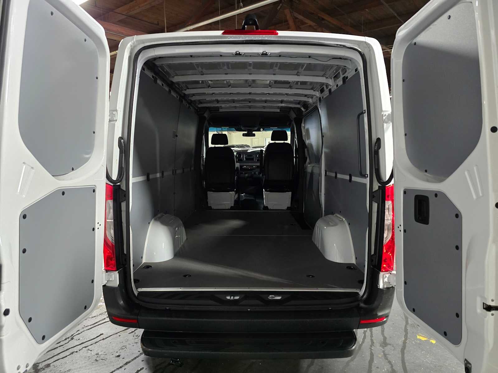 2025 Mercedes-Benz Sprinter Cargo Van 2500 Standard Roof I4 Diesel 144 RWD