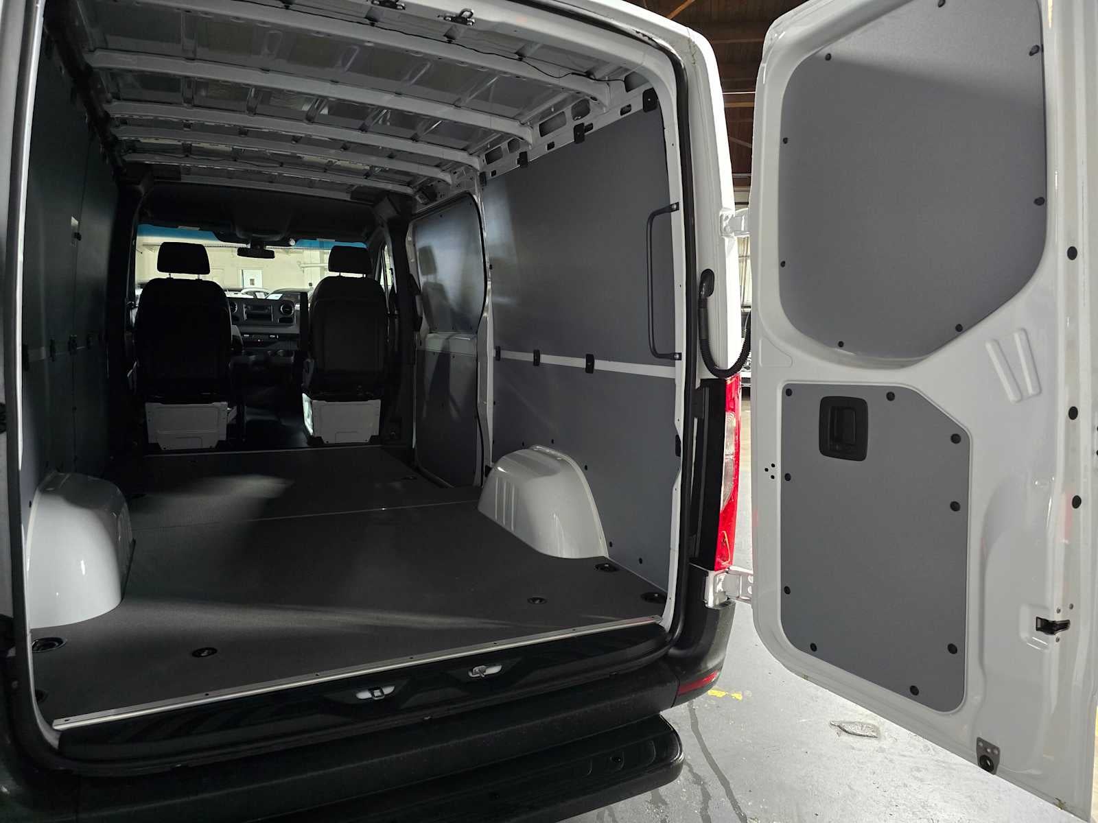 2025 Mercedes-Benz Sprinter Cargo Van 2500 Standard Roof I4 Diesel 144 RWD