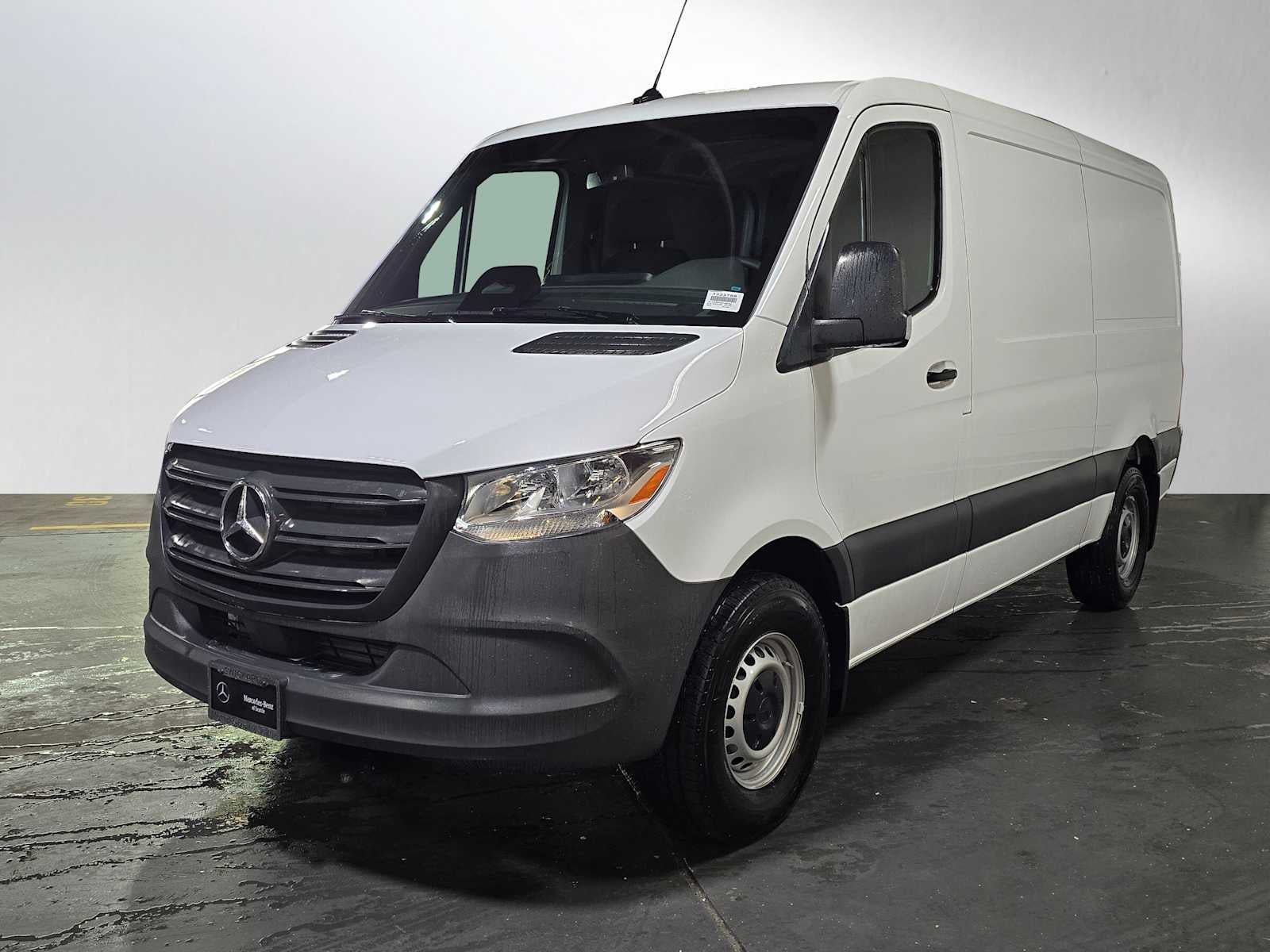 2025 Mercedes-Benz Sprinter Cargo Van 2500 Standard Roof I4 Diesel 144 RWD