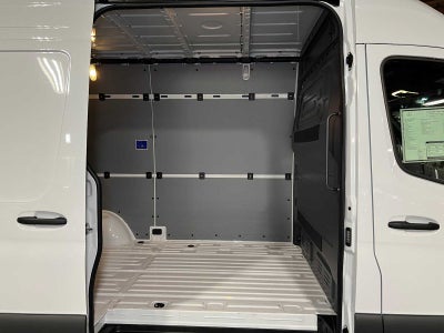 2025 Mercedes-Benz Sprinter Cargo Van 2500 Standard Roof I4 Diesel 144" RWD