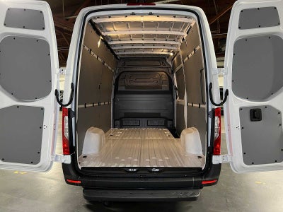 2025 Mercedes-Benz Sprinter Cargo Van 2500 Standard Roof I4 Diesel 144" RWD