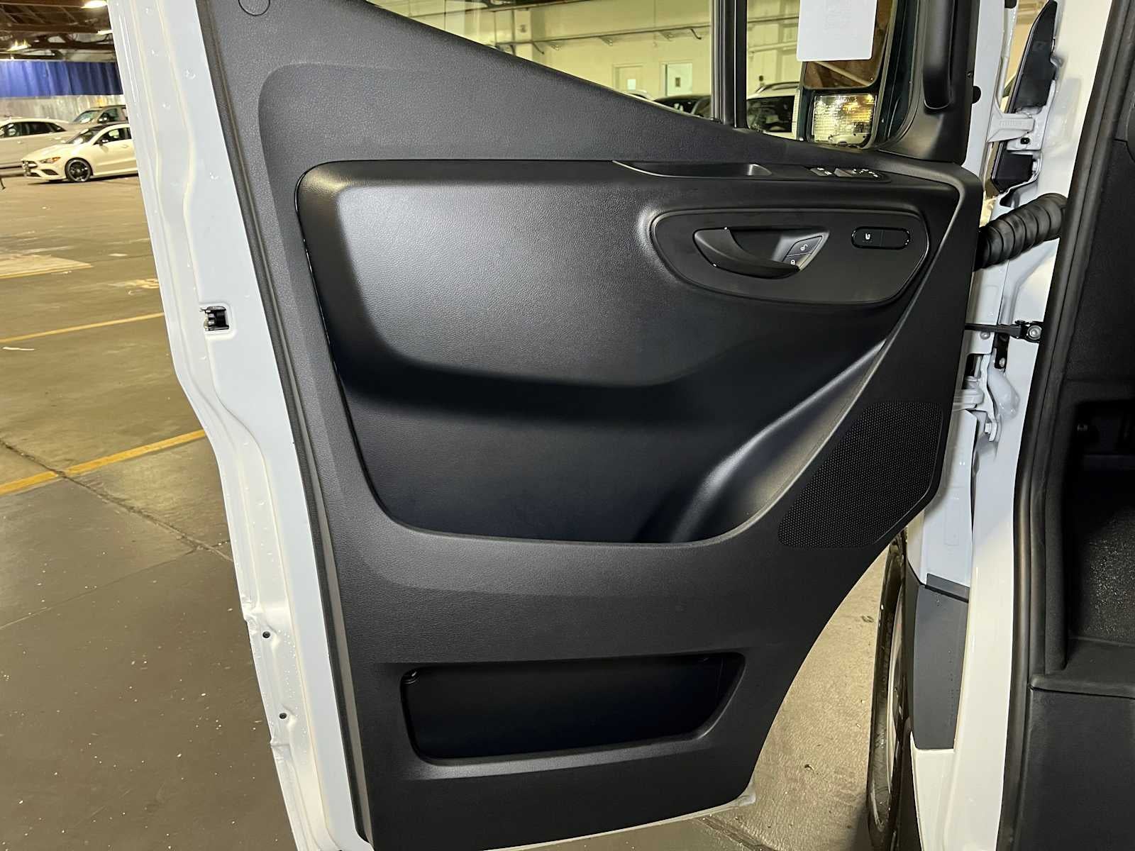 2025 Mercedes-Benz Sprinter Cargo Van 2500 Standard Roof I4 Diesel 144" RWD