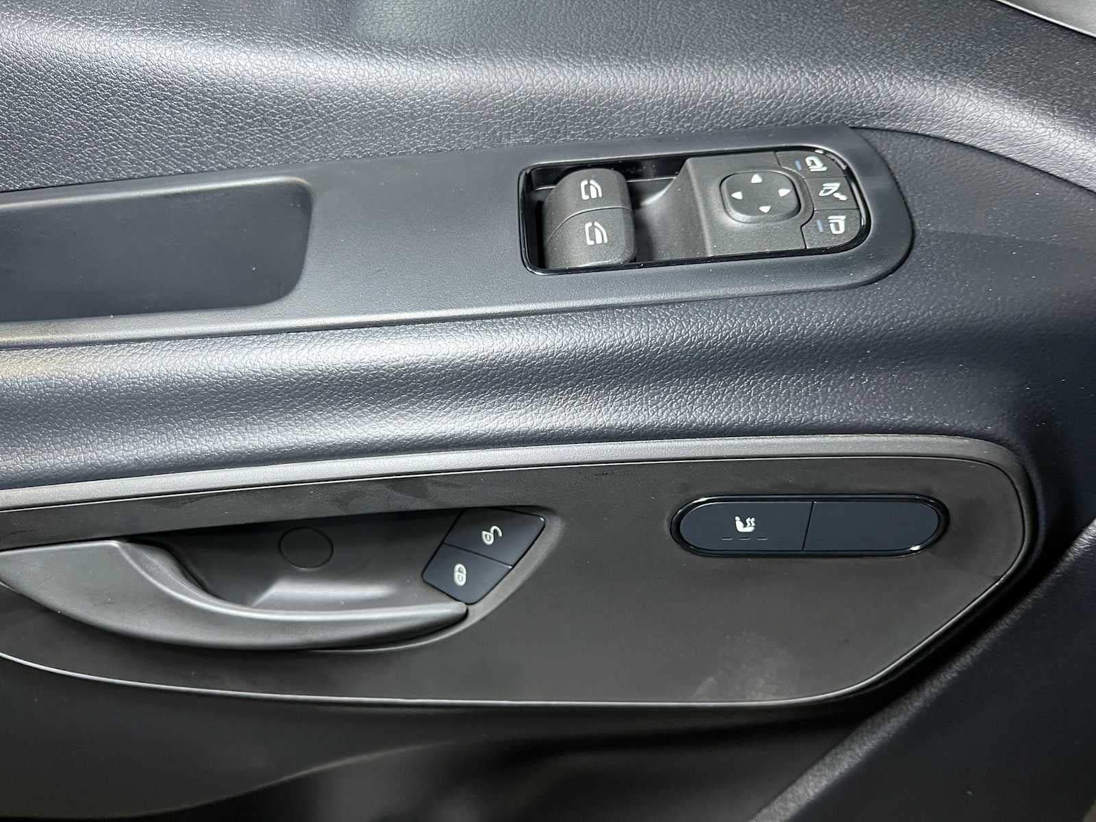 2025 Mercedes-Benz Sprinter Cargo Van 2500 Standard Roof I4 Diesel 144" RWD