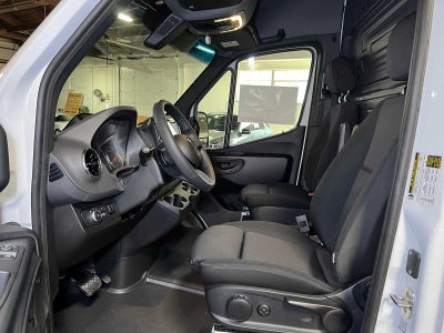 2025 Mercedes-Benz Sprinter Cargo Van 2500 Standard Roof I4 Diesel 144" RWD