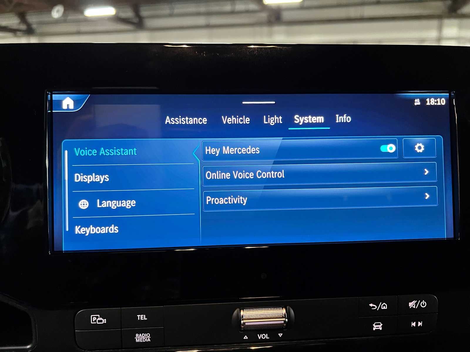 2025 Mercedes-Benz Sprinter Cargo Van 2500 Standard Roof I4 Diesel 144" RWD