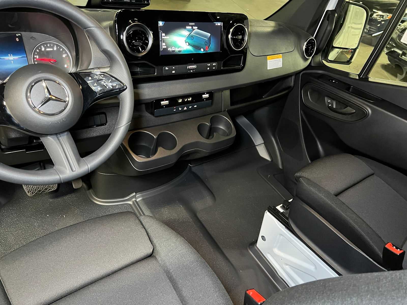 2025 Mercedes-Benz Sprinter Cargo Van 2500 Standard Roof I4 Diesel 144" RWD