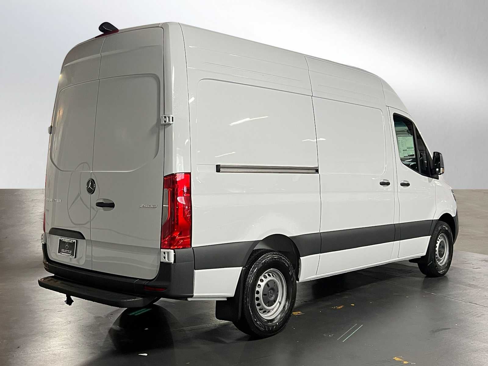 2025 Mercedes-Benz Sprinter Cargo Van 2500 Standard Roof I4 Diesel 144" RWD