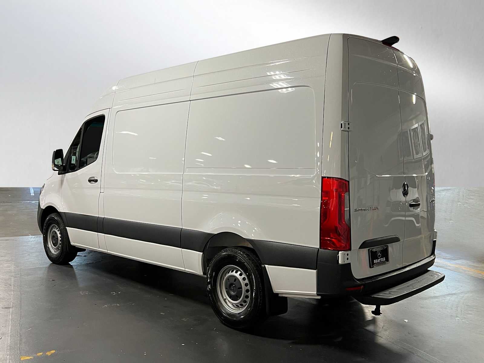 2025 Mercedes-Benz Sprinter Cargo Van 2500 Standard Roof I4 Diesel 144" RWD