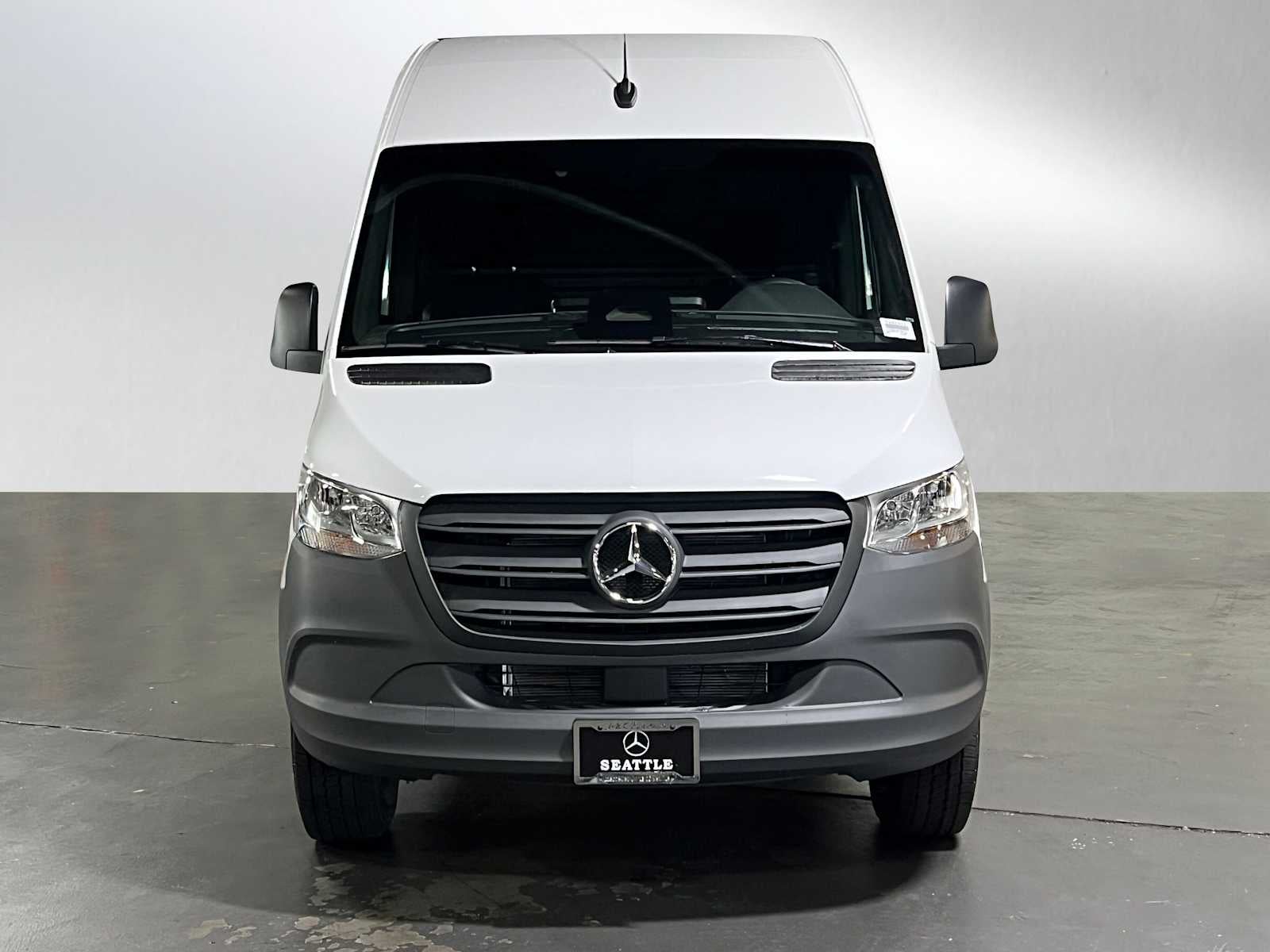 2025 Mercedes-Benz Sprinter Cargo Van 2500 Standard Roof I4 Diesel 144" RWD