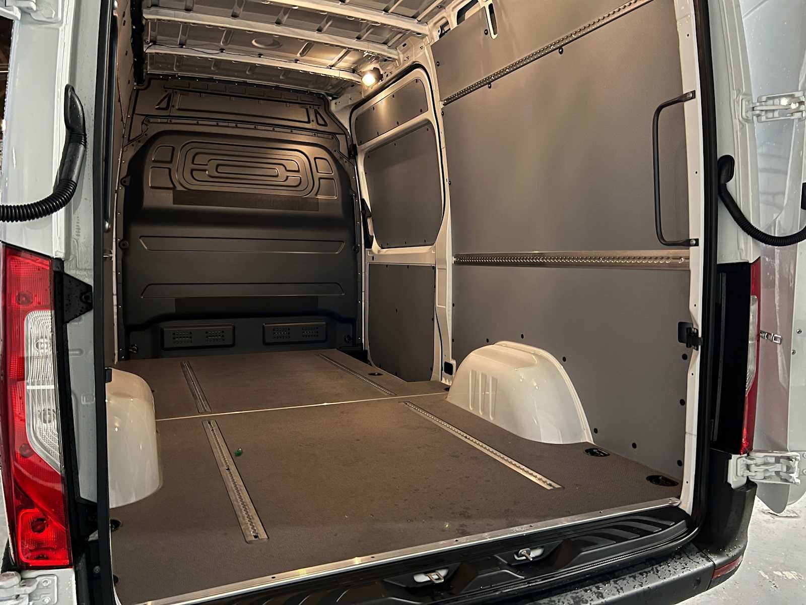 2026 Mercedes-Benz Sprinter 2500 Standard Roof I4 Diesel 144 RWD