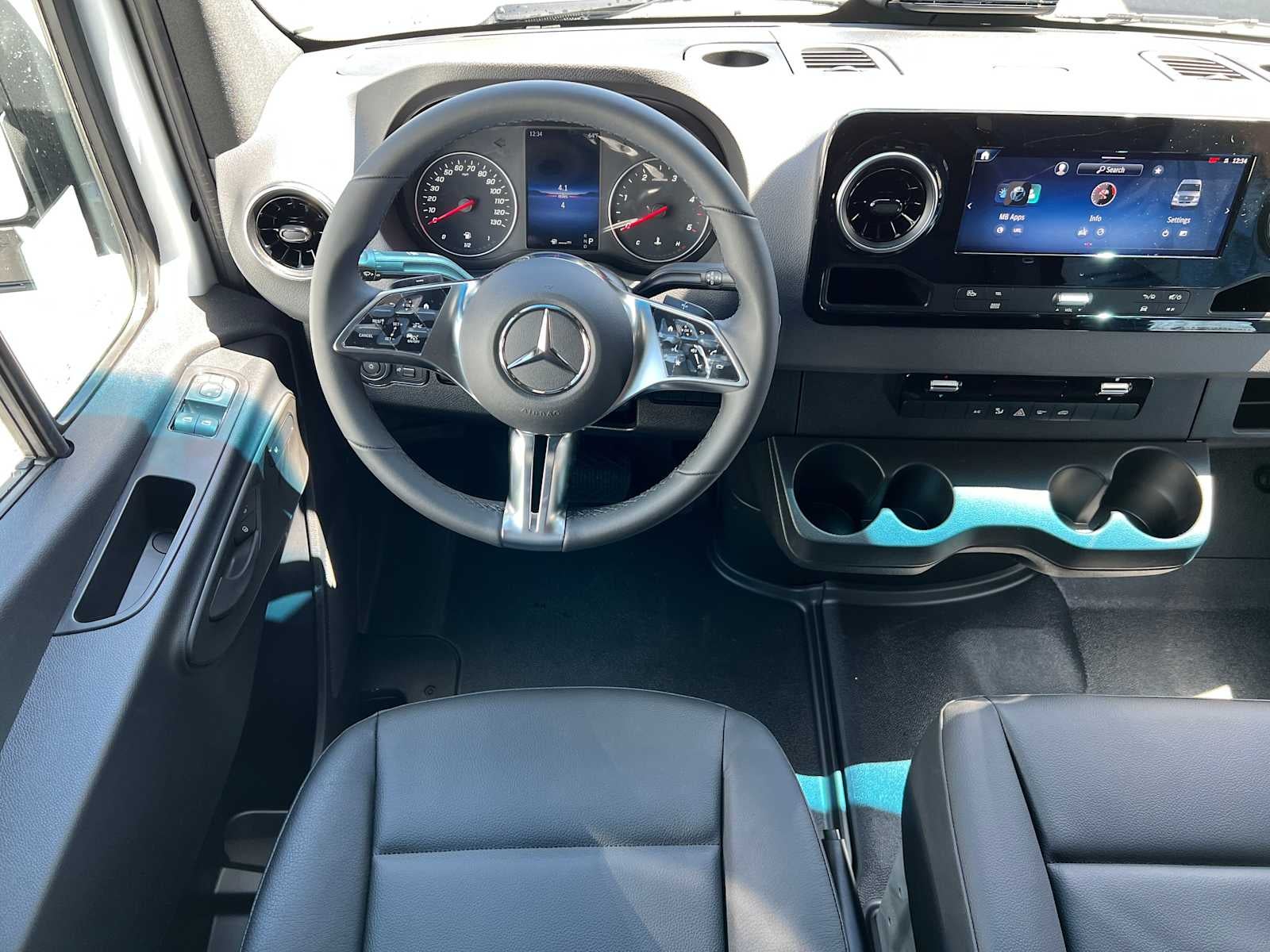 2026 Mercedes-Benz Sprinter 2500 Standard Roof I4 Diesel 144 RWD