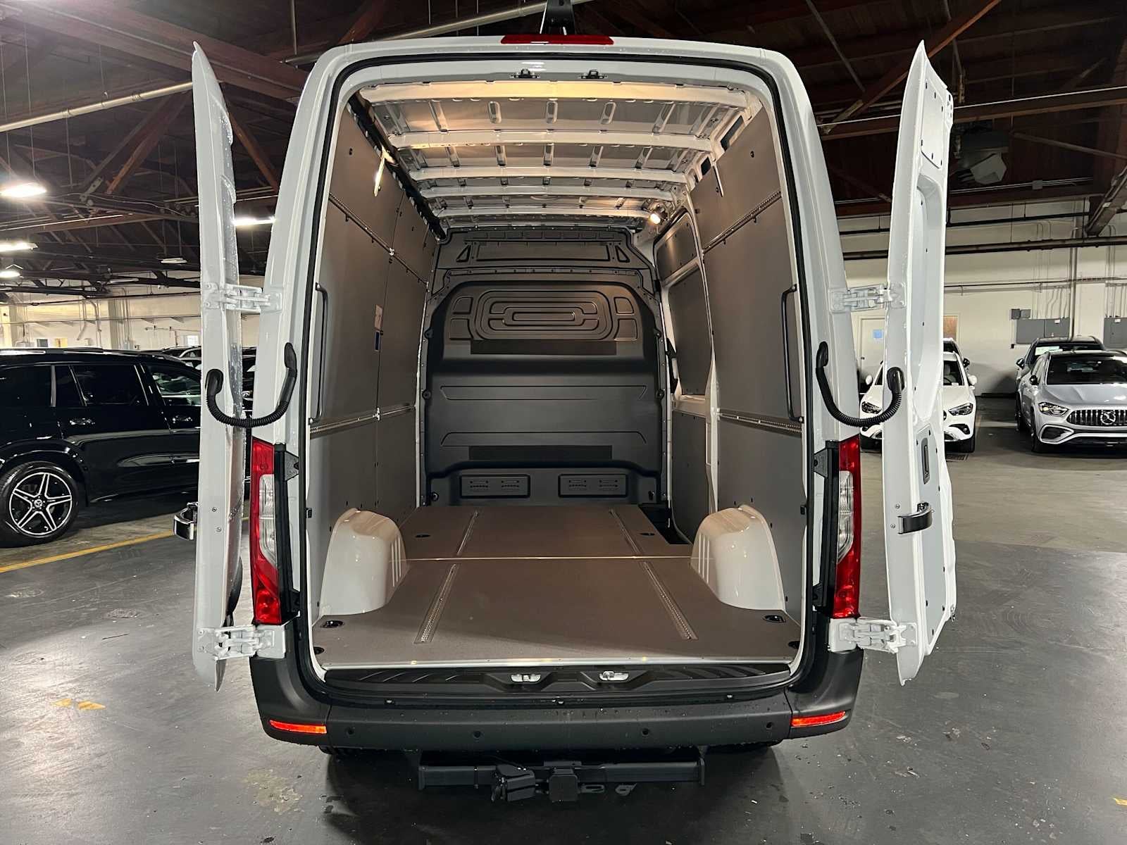 2026 Mercedes-Benz Sprinter 2500 Standard Roof I4 Diesel 144 RWD