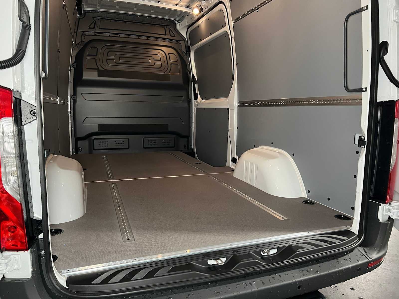2026 Mercedes-Benz Sprinter 2500 Standard Roof I4 Diesel 144 RWD