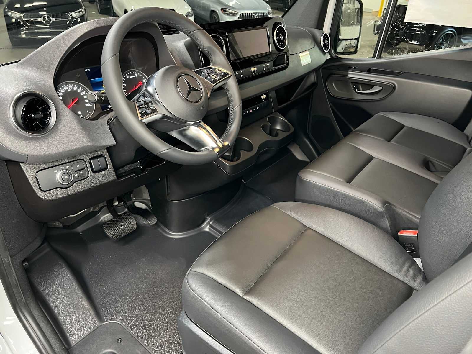 2026 Mercedes-Benz Sprinter 2500 Standard Roof I4 Diesel 144 RWD
