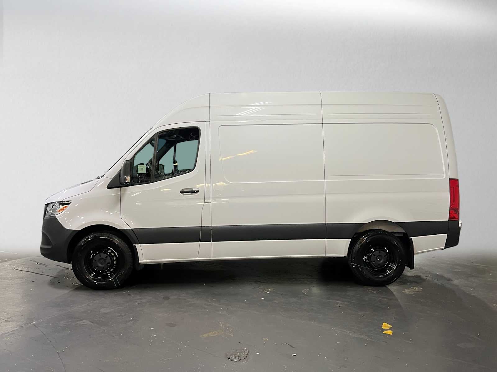 2026 Mercedes-Benz Sprinter 2500 Standard Roof I4 Diesel 144 RWD