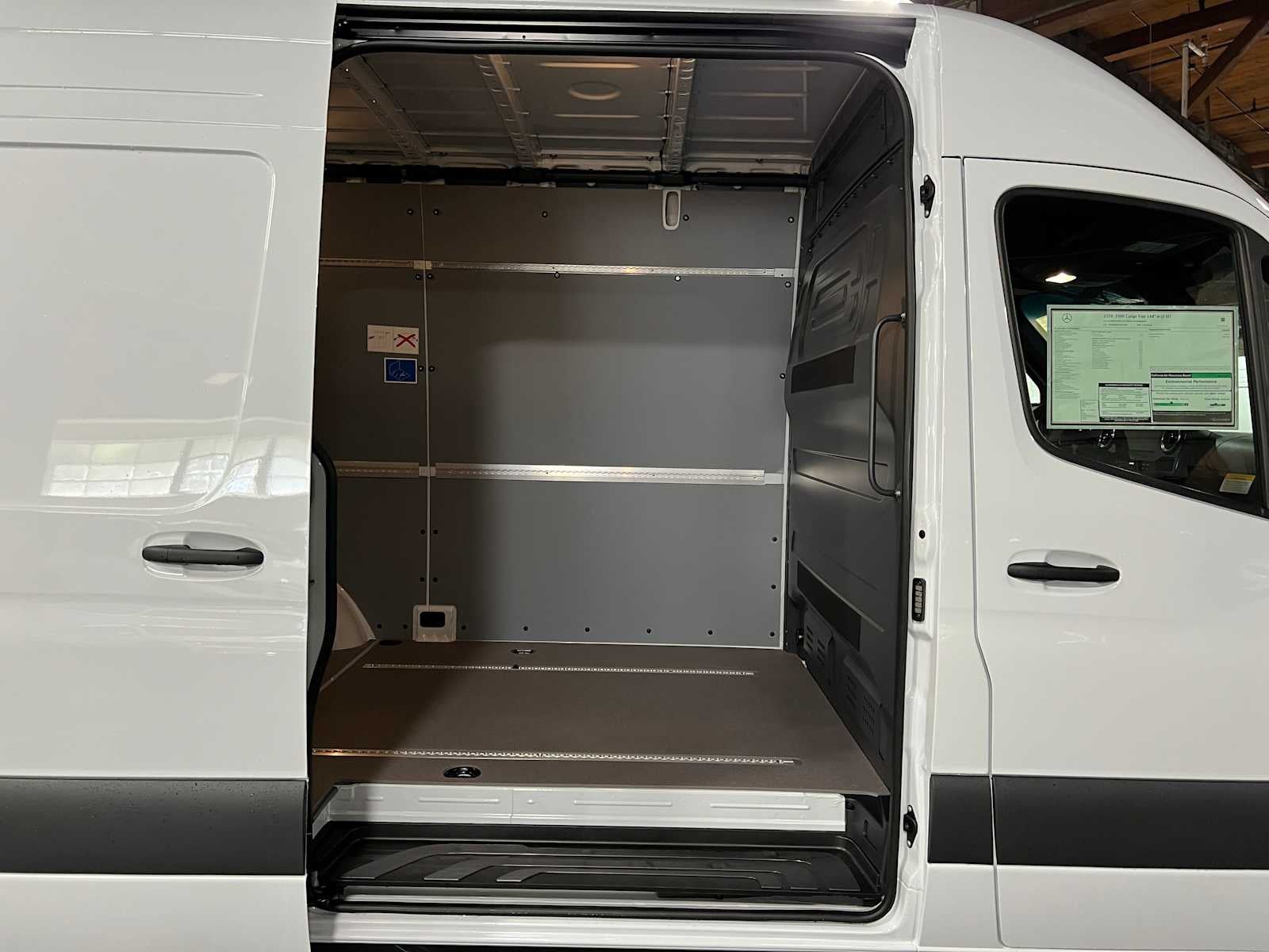 2026 Mercedes-Benz Sprinter 2500 Standard Roof I4 Diesel 144 RWD