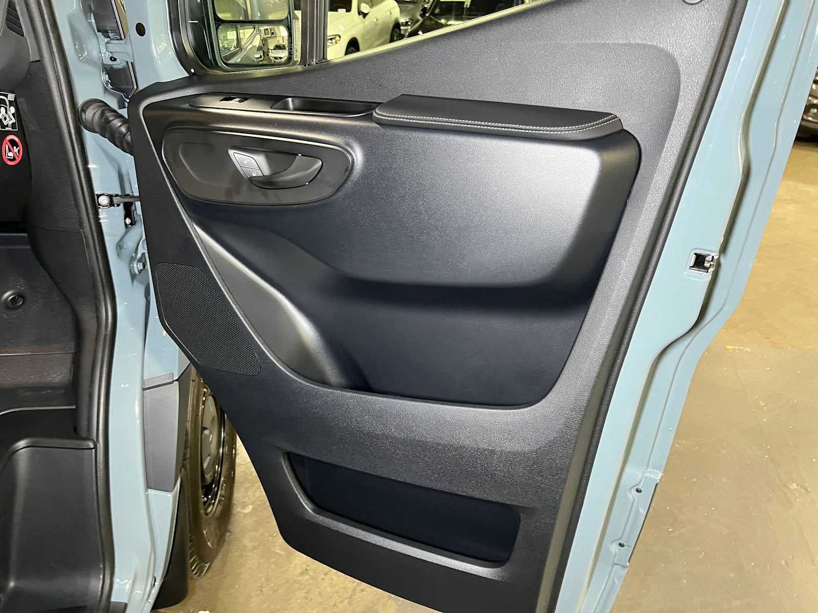 2026 Mercedes-Benz Sprinter 2500 Standard Roof I4 Diesel 144 RWD