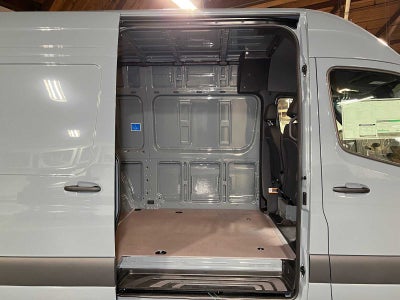 2026 Mercedes-Benz Sprinter 2500 Standard Roof I4 Diesel 144 RWD