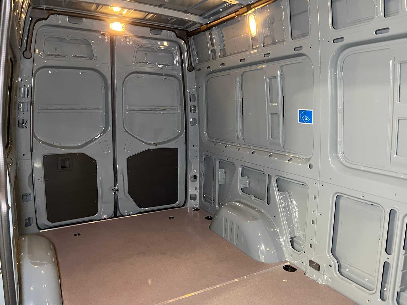 2026 Mercedes-Benz Sprinter 2500 Standard Roof I4 Diesel 144 RWD