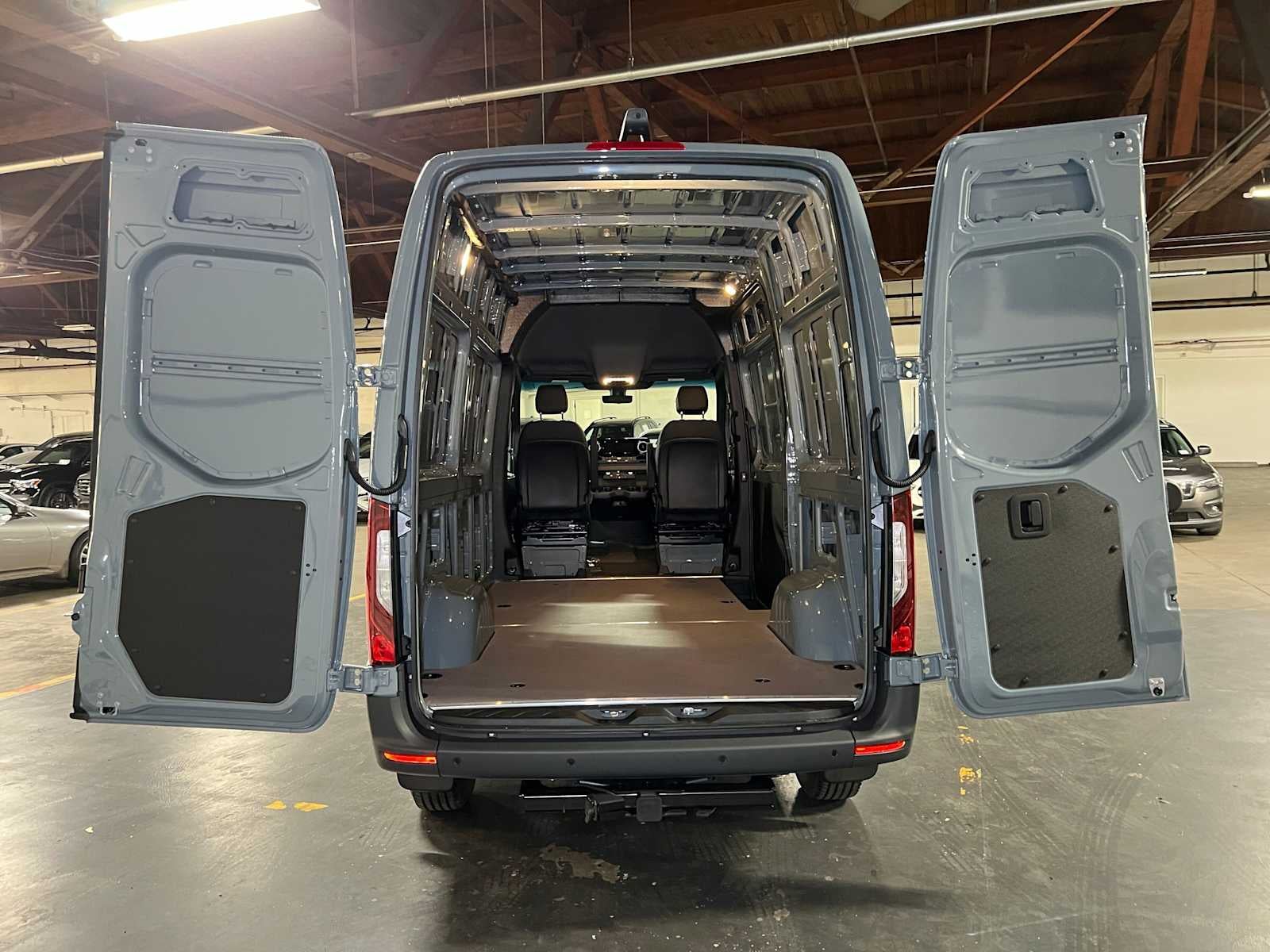2026 Mercedes-Benz Sprinter 2500 Standard Roof I4 Diesel 144 RWD