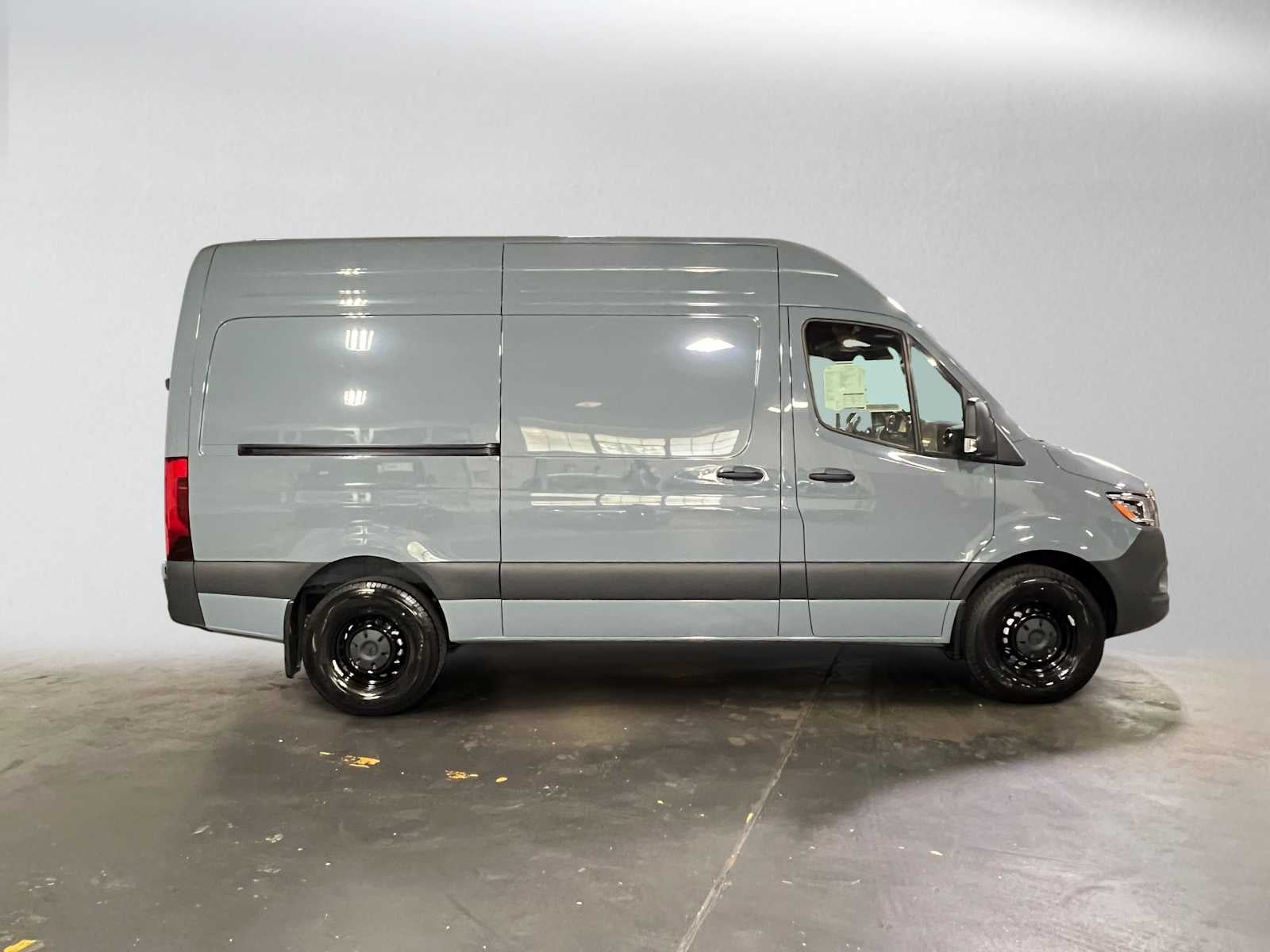 2026 Mercedes-Benz Sprinter 2500 Standard Roof I4 Diesel 144 RWD