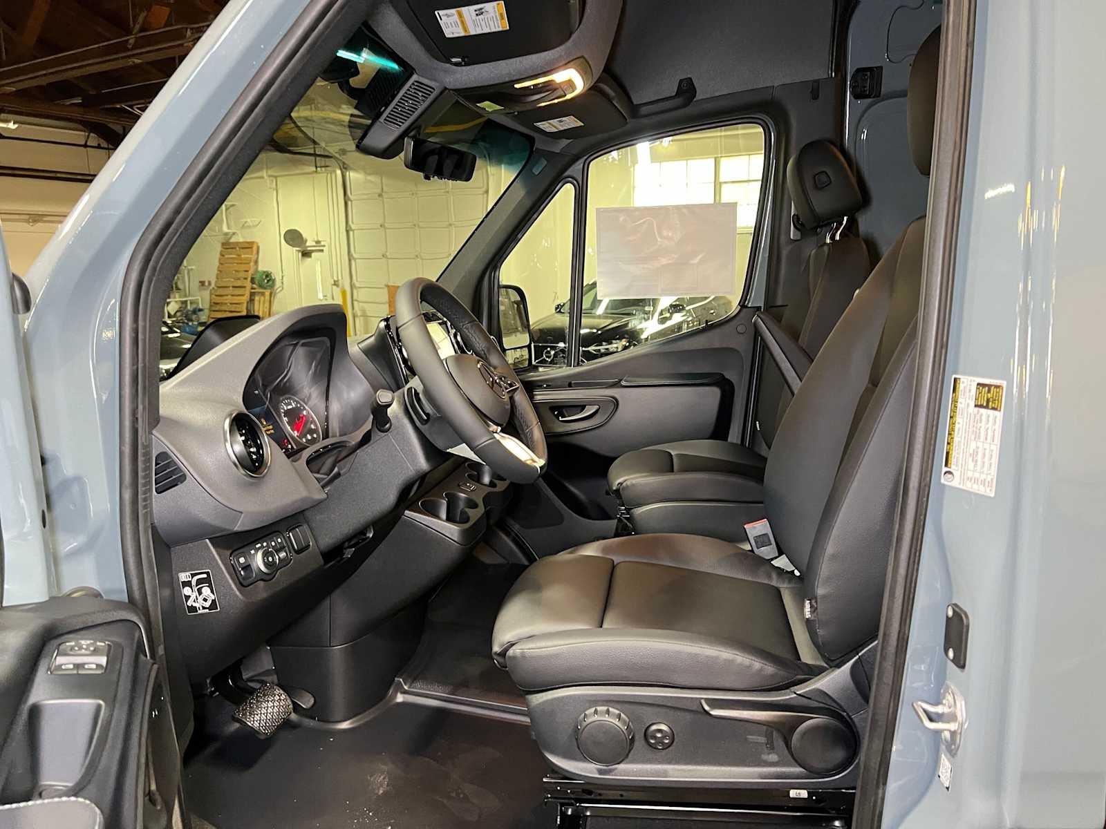 2026 Mercedes-Benz Sprinter 2500 Standard Roof I4 Diesel 144 RWD
