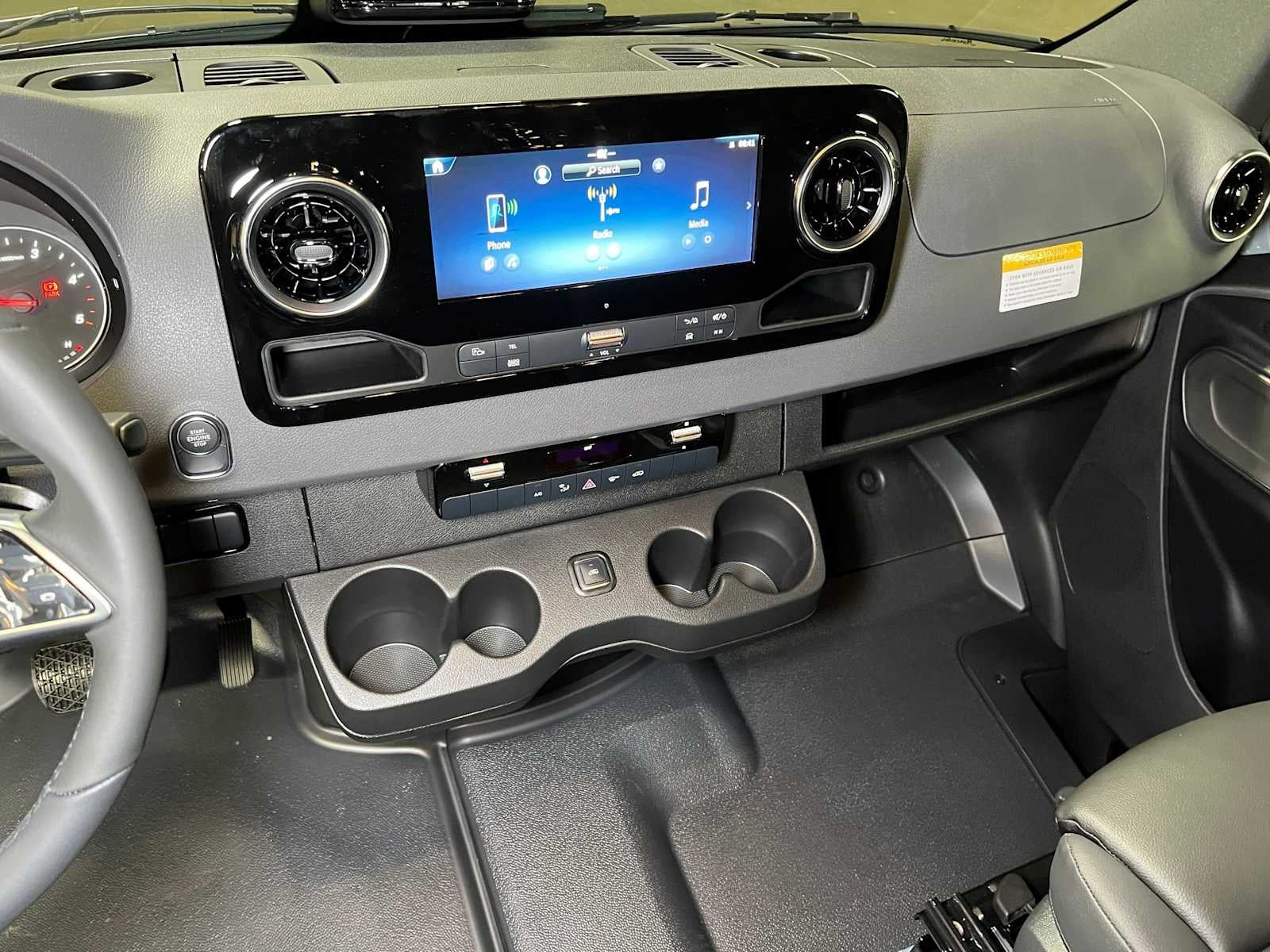 2026 Mercedes-Benz Sprinter 2500 Standard Roof I4 Diesel 144 RWD