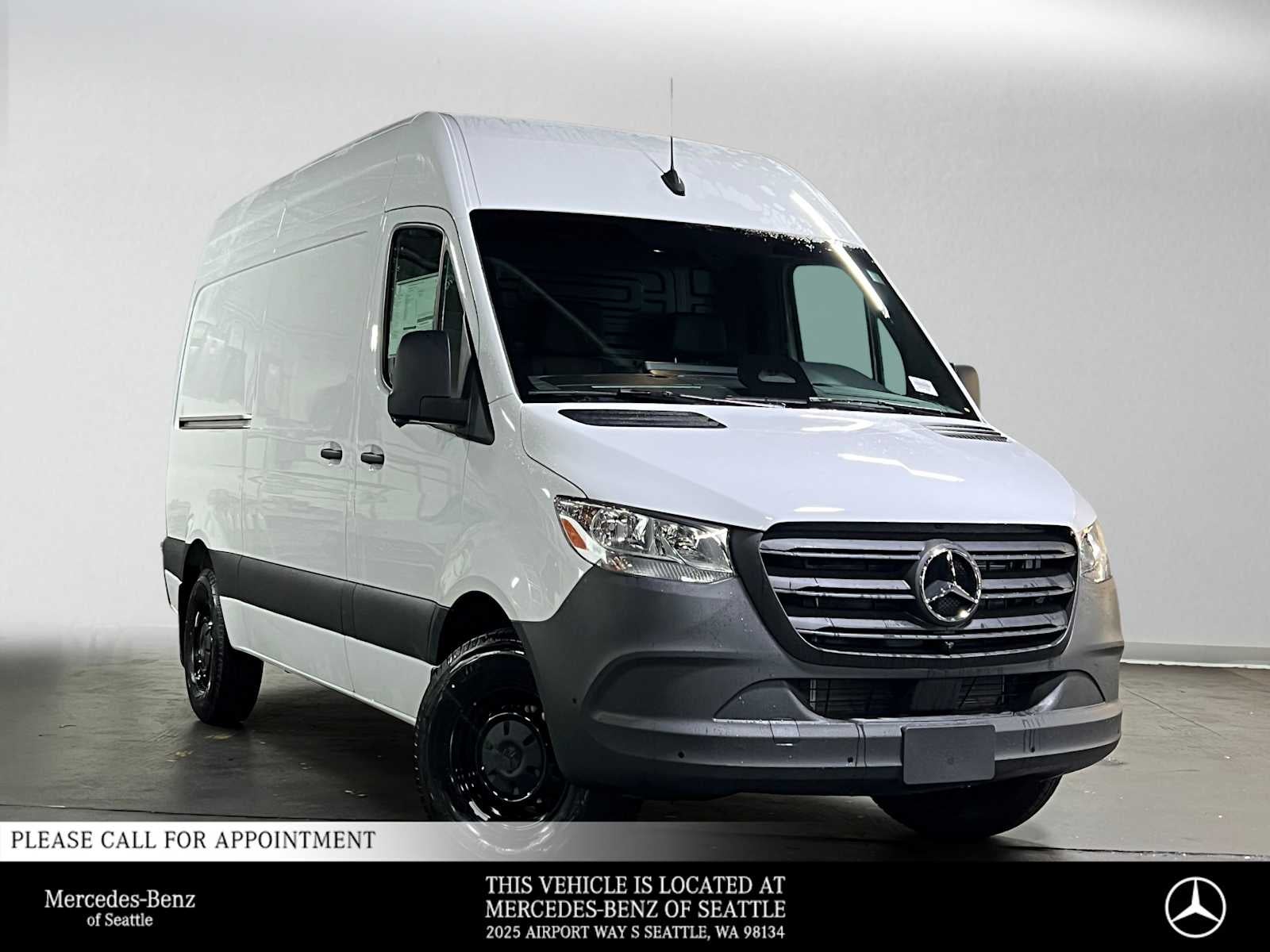 2026 Mercedes-Benz Sprinter Cargo 2500 Standard Roof I4 Diesel 144 RWD