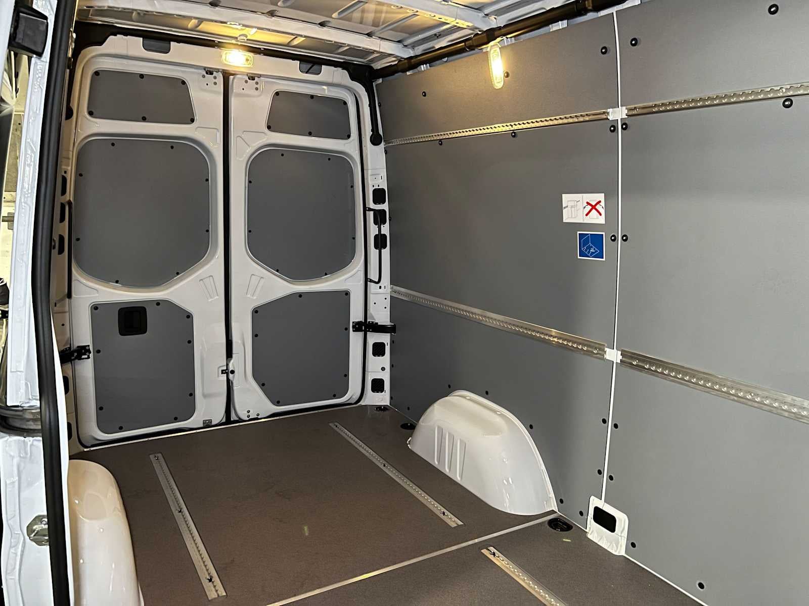 2026 Mercedes-Benz Sprinter Cargo 2500 Standard Roof I4 Diesel 144 RWD