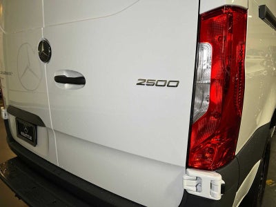 2026 Mercedes-Benz Sprinter Cargo 2500 Standard Roof I4 Diesel 144 RWD