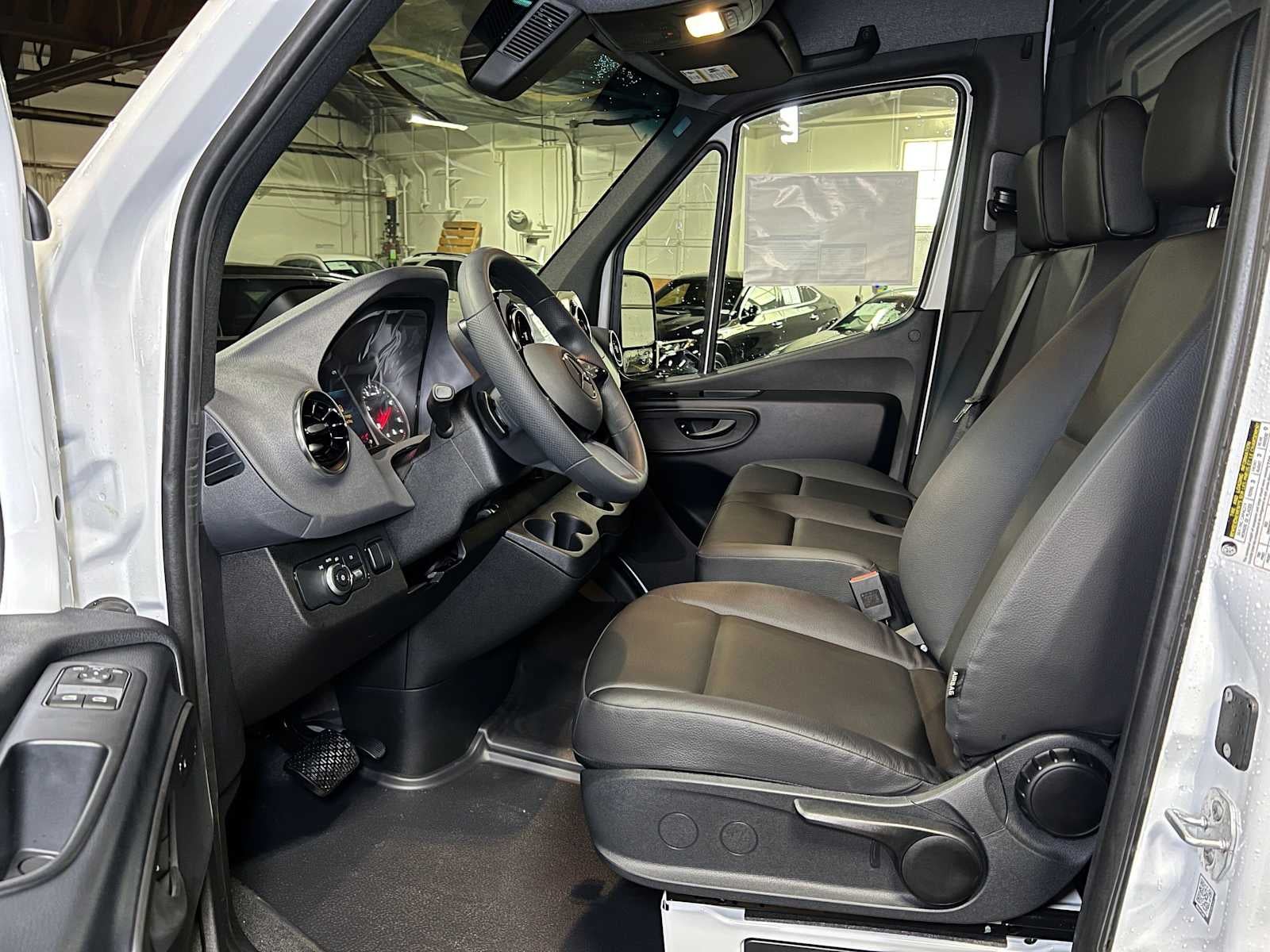 2026 Mercedes-Benz Sprinter Cargo 2500 Standard Roof I4 Diesel 144 RWD