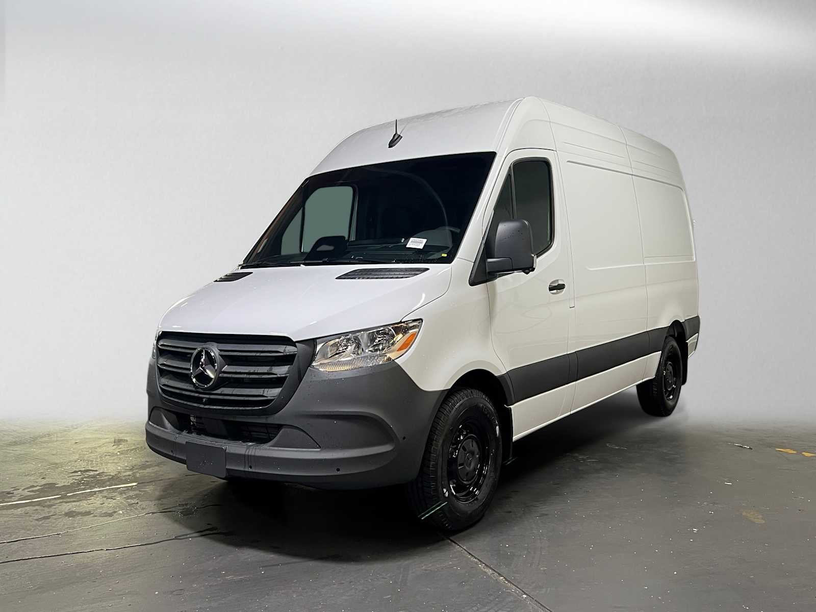 2026 Mercedes-Benz Sprinter Cargo 2500 Standard Roof I4 Diesel 144 RWD