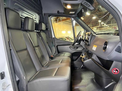 2026 Mercedes-Benz Sprinter Cargo 2500 Standard Roof I4 Diesel 144 RWD