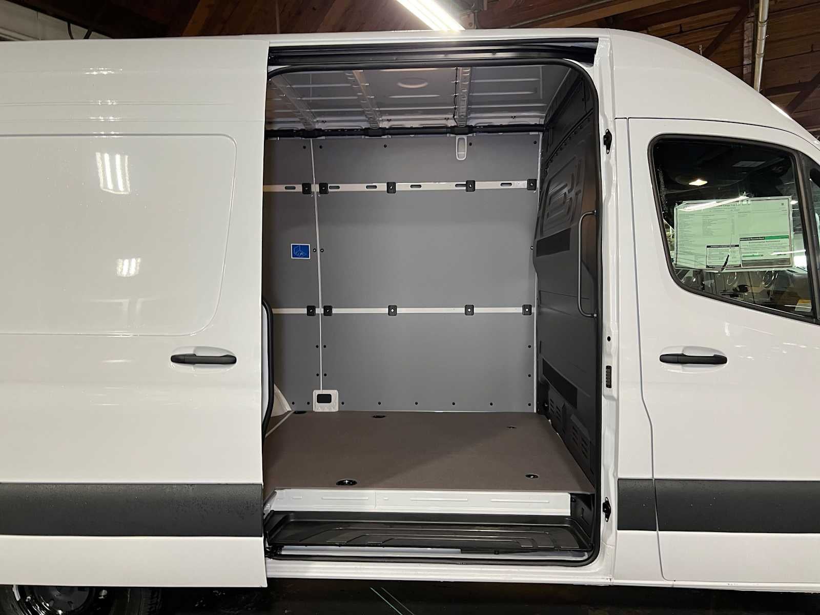 2026 Mercedes-Benz Sprinter Cargo 2500 Standard Roof I4 Diesel 144 RWD