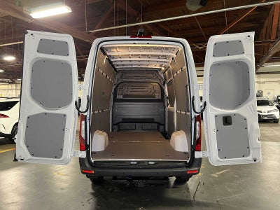 2026 Mercedes-Benz Sprinter Cargo 2500 Standard Roof I4 Diesel 144 RWD