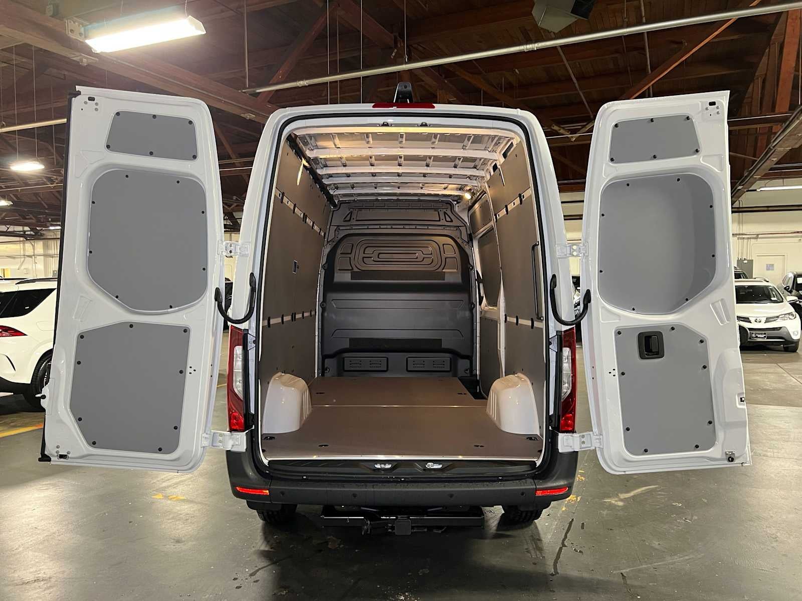 2026 Mercedes-Benz Sprinter Cargo 2500 Standard Roof I4 Diesel 144 RWD