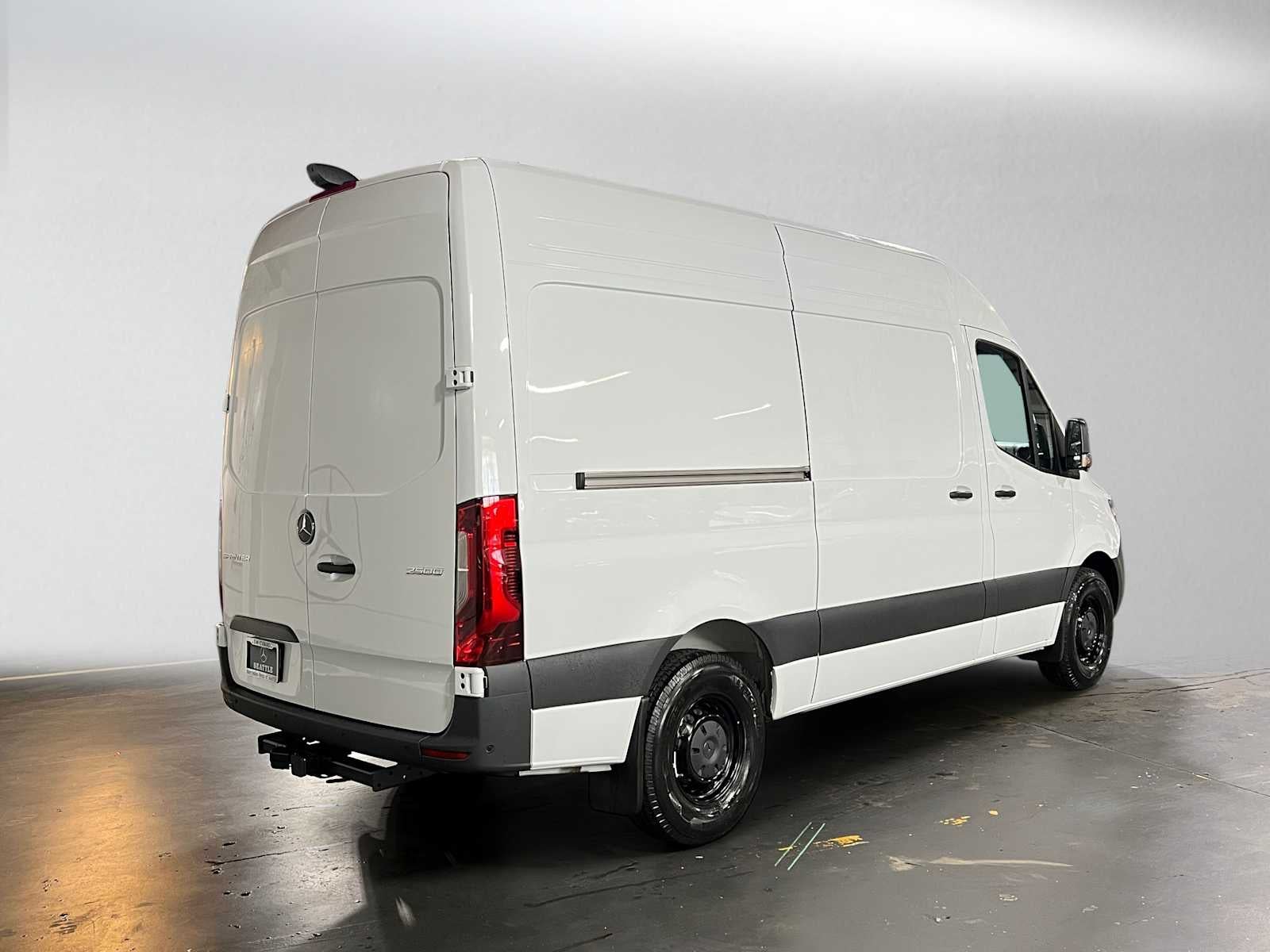 2026 Mercedes-Benz Sprinter Cargo 2500 Standard Roof I4 Diesel 144 RWD