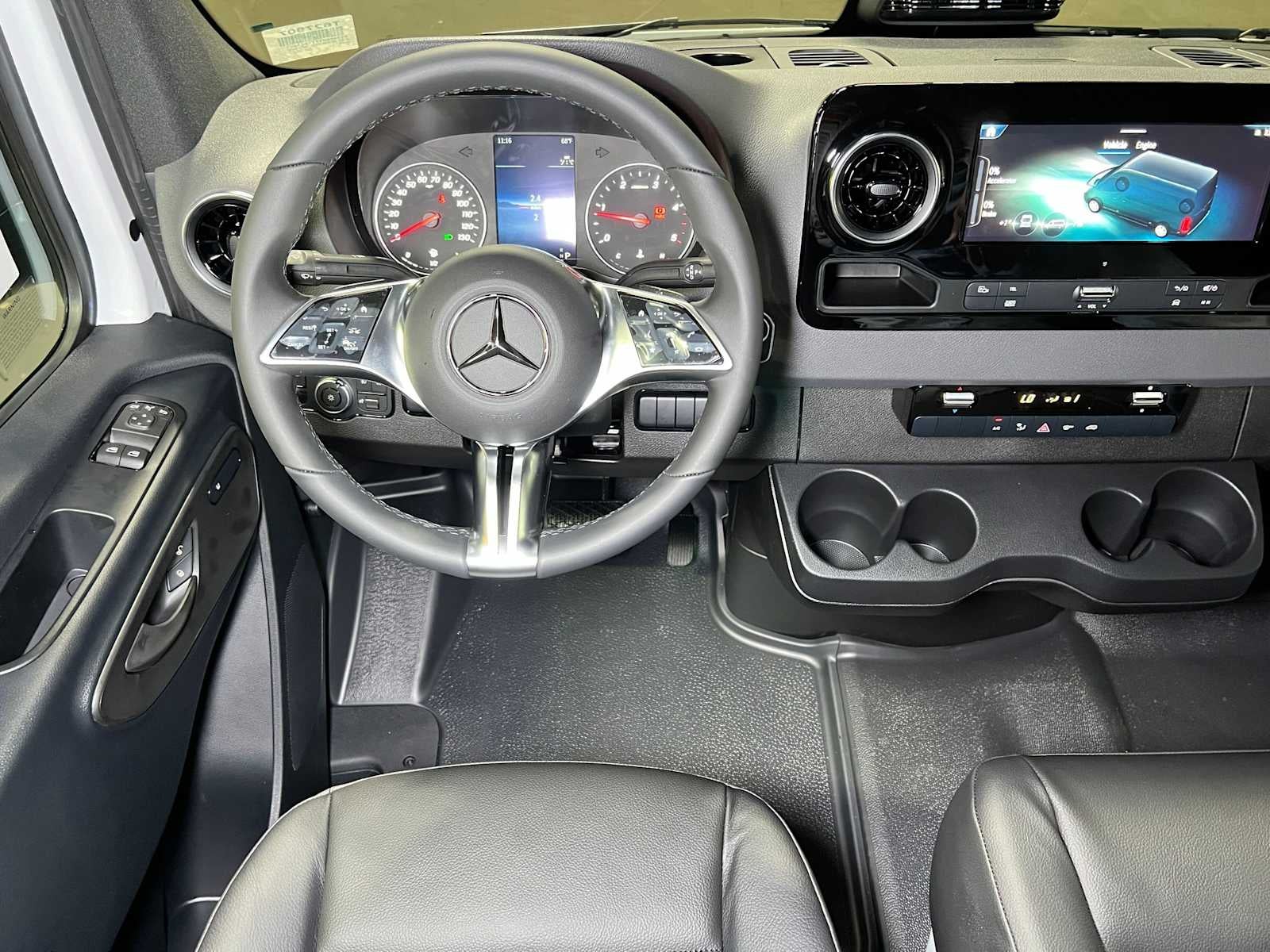 2026 Mercedes-Benz Sprinter Cargo 2500 Standard Roof I4 Diesel 144 RWD