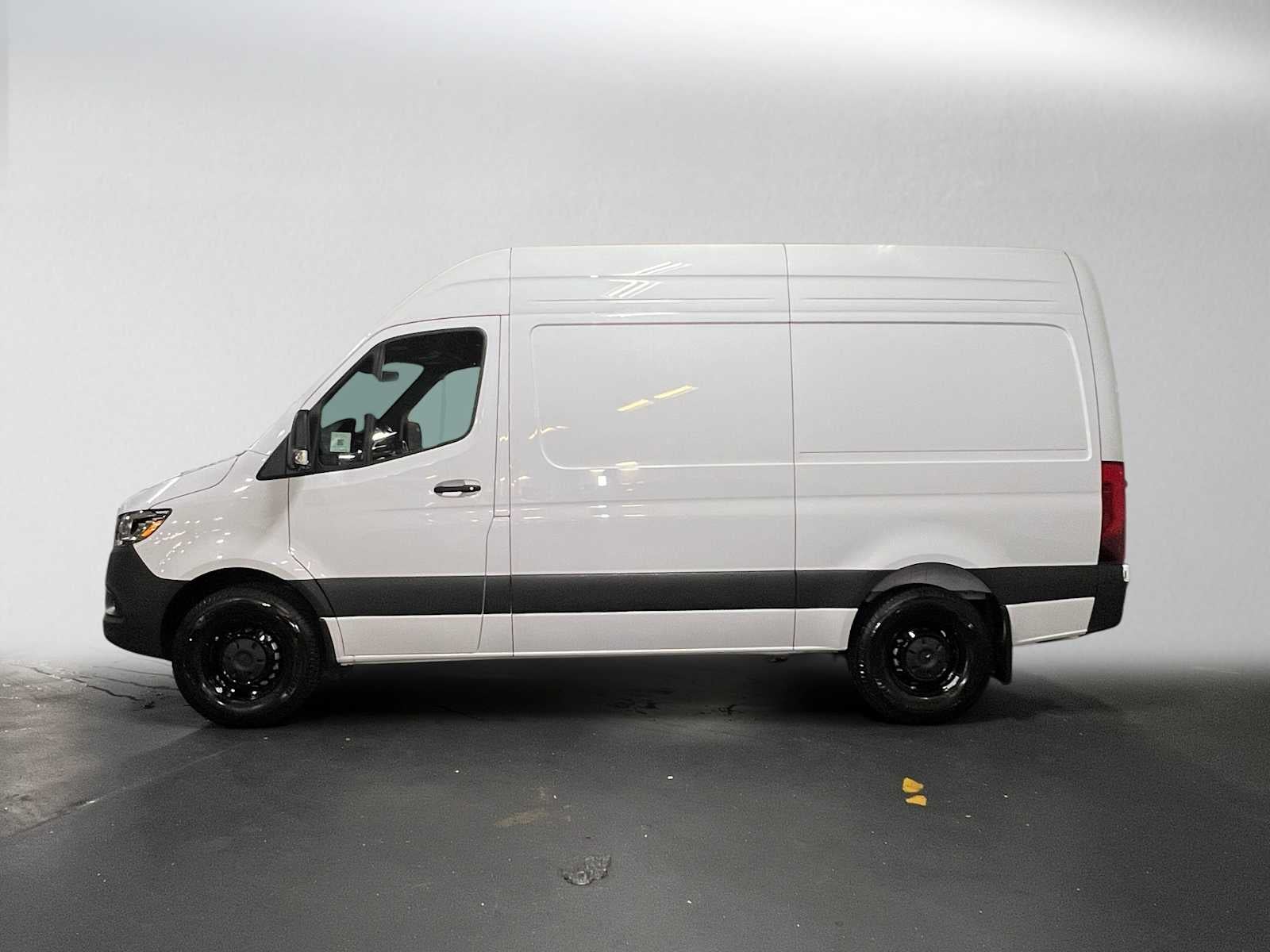 2026 Mercedes-Benz Sprinter Cargo 2500 Standard Roof I4 Diesel 144 RWD