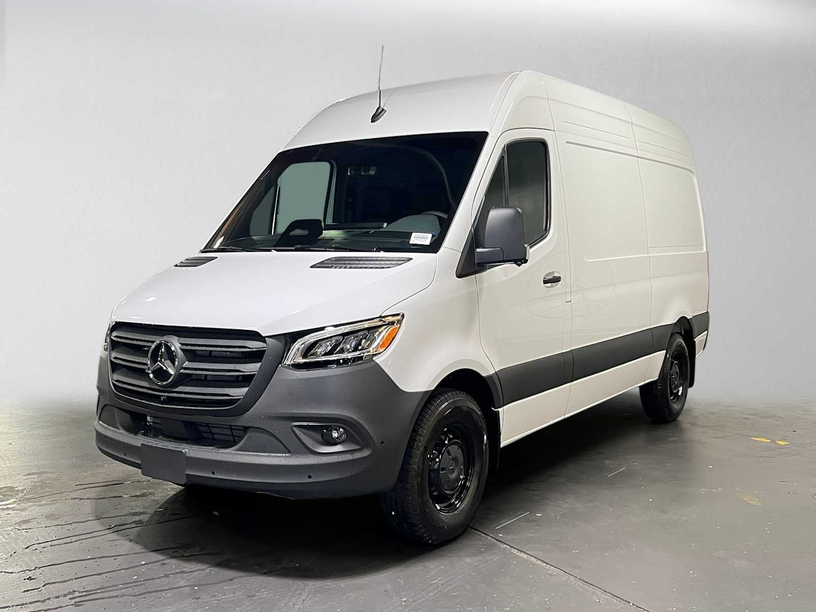 2026 Mercedes-Benz Sprinter Cargo 2500 Standard Roof I4 Diesel 144 RWD