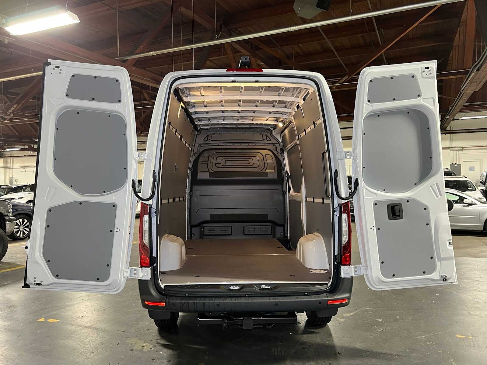 2026 Mercedes-Benz Sprinter Cargo 2500 Standard Roof I4 Diesel 144 RWD