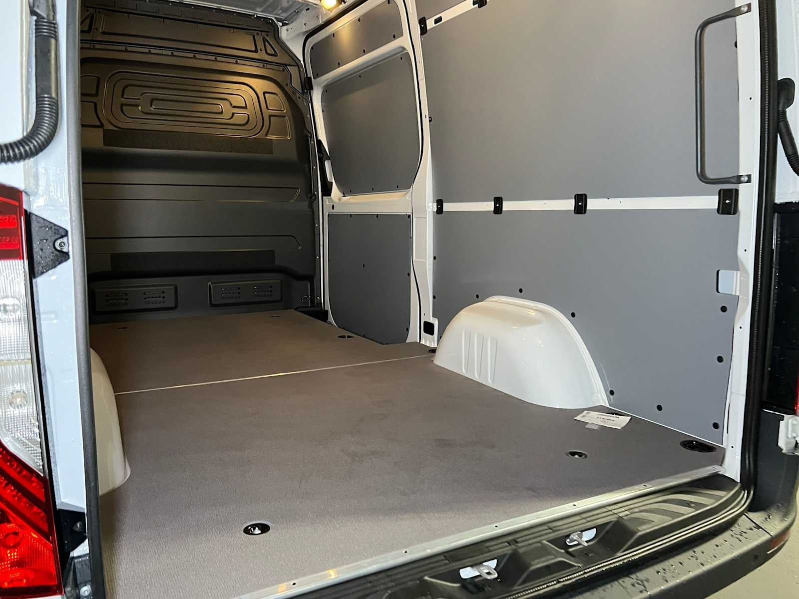 2026 Mercedes-Benz Sprinter Cargo 2500 Standard Roof I4 Diesel 144 RWD