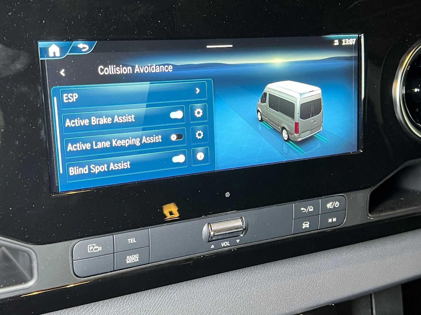 2026 Mercedes-Benz Sprinter Cargo 2500 Standard Roof I4 Diesel 144 RWD