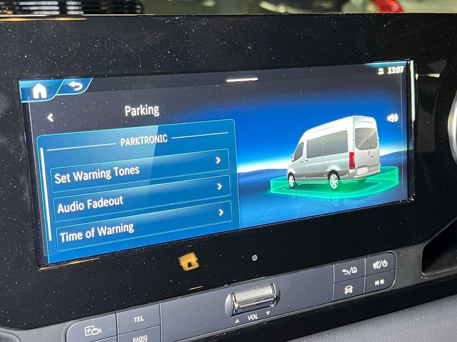 2026 Mercedes-Benz Sprinter Cargo 2500 Standard Roof I4 Diesel 144 RWD