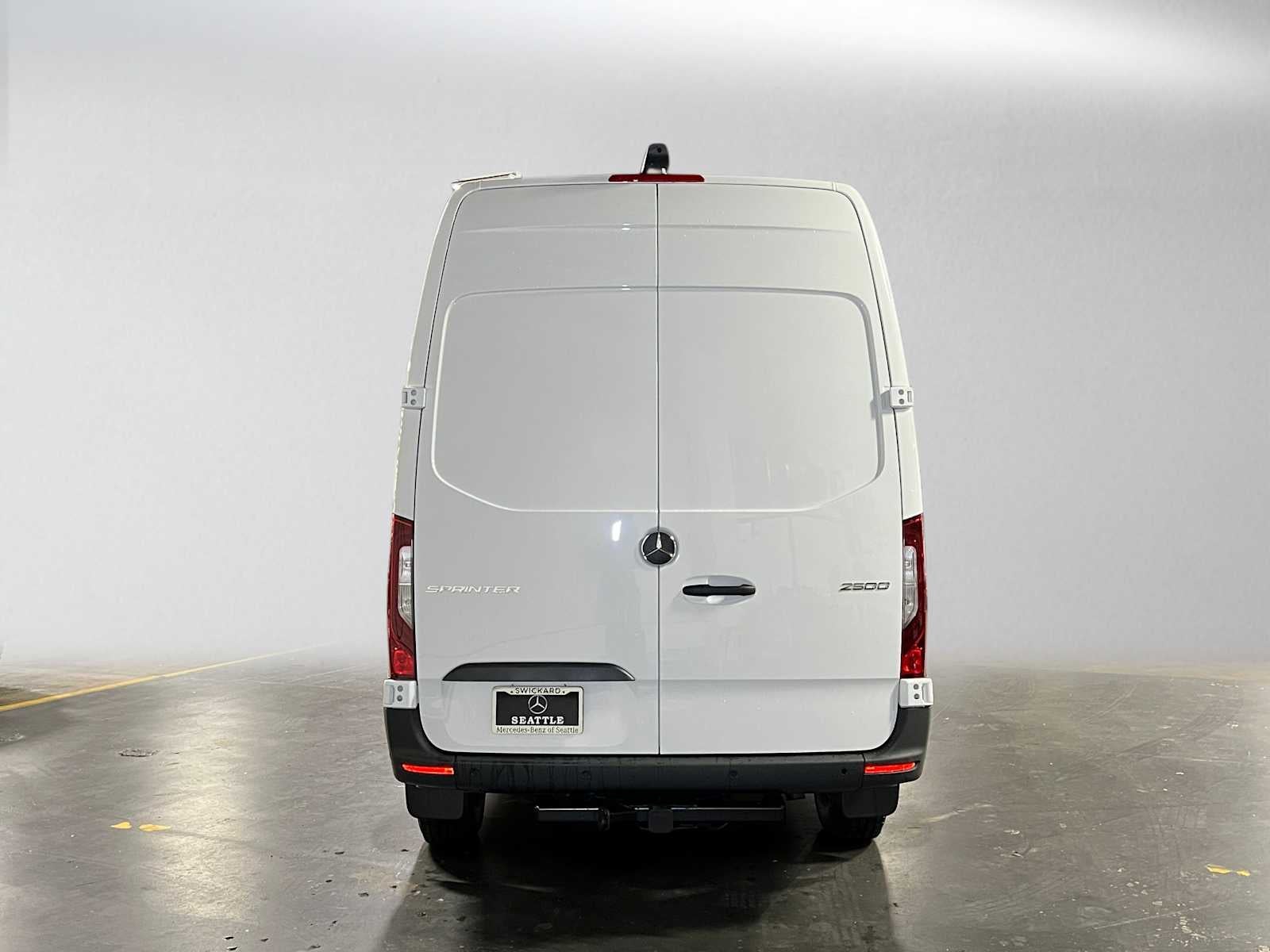 2026 Mercedes-Benz Sprinter Cargo 2500 Standard Roof I4 Diesel 144 RWD