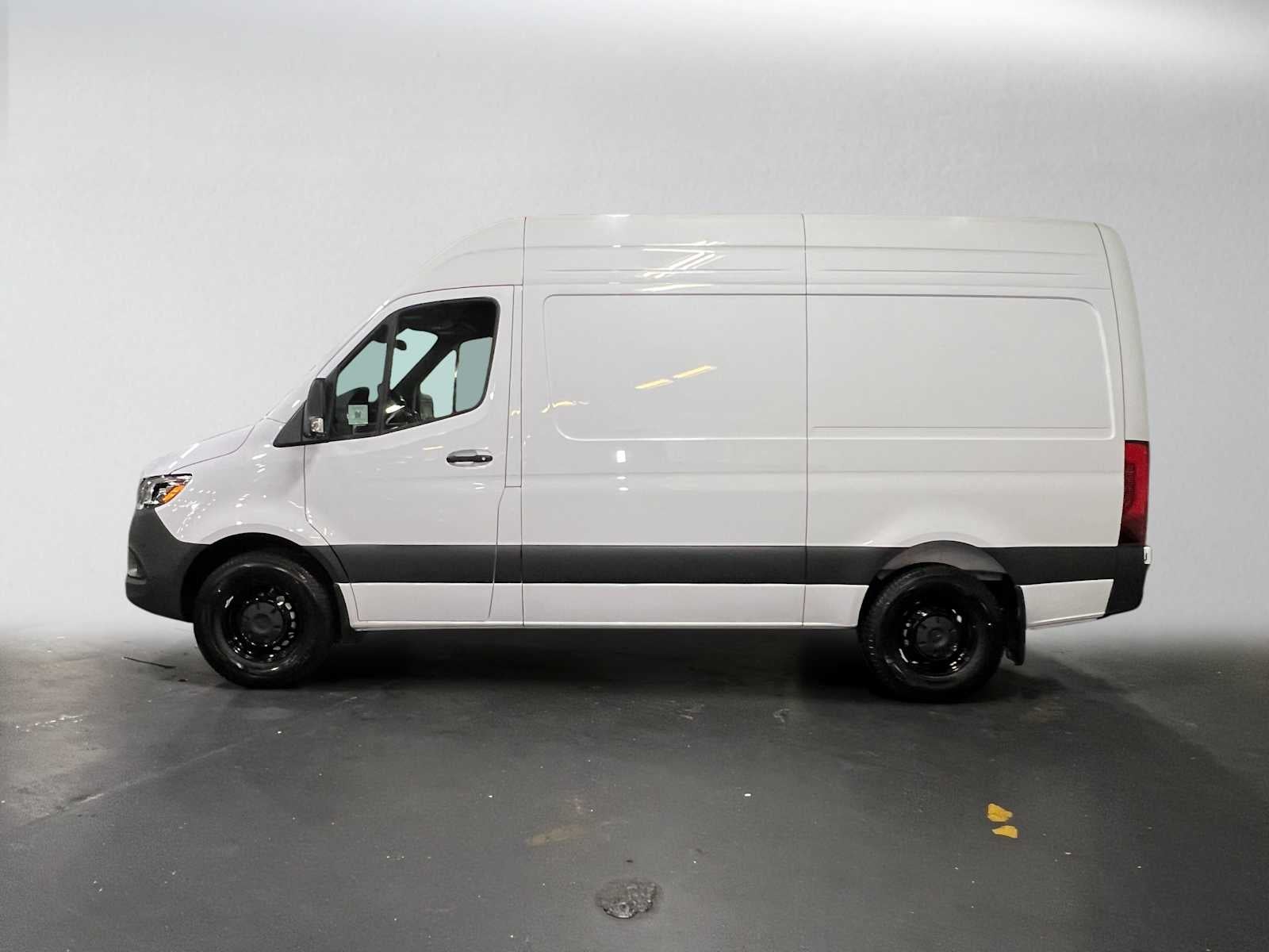 2026 Mercedes-Benz Sprinter Cargo 2500 Standard Roof I4 Diesel 144 RWD